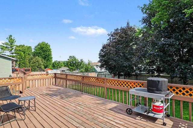 5675 W 137th Street, Savage, MN 55378