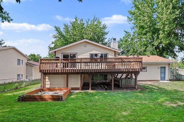 5675 W 137th Street, Savage, MN 55378