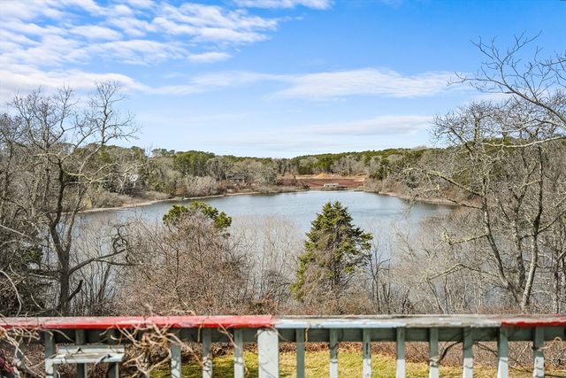 66 Ethelma Dr, Chatham, MA 02633