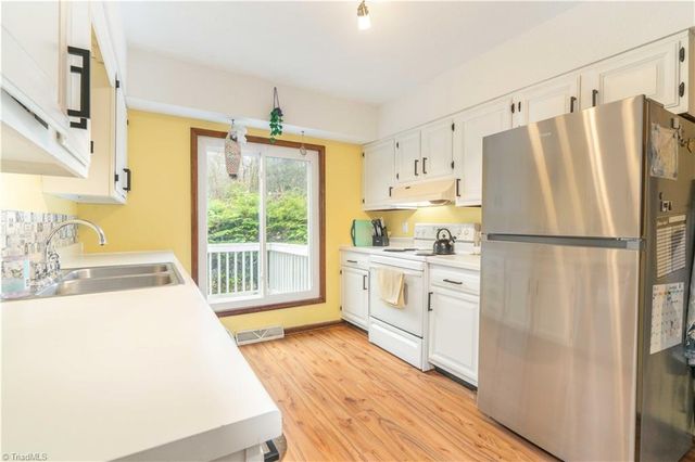 8011 Deverow Court, Lewisville, NC 27023