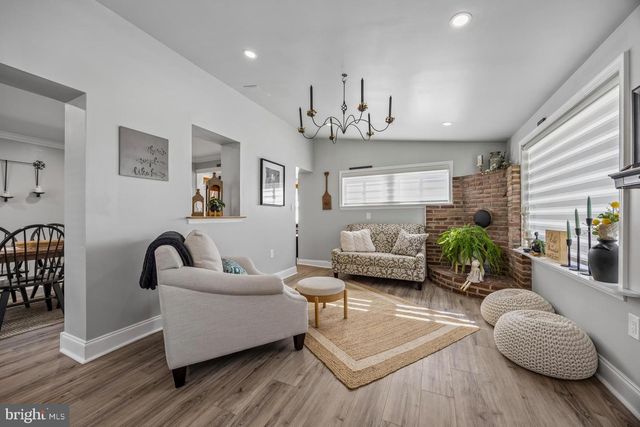 49 LOLLER RD, Hatboro, PA 19040