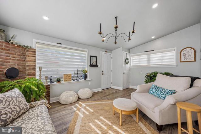 49 LOLLER RD, Hatboro, PA 19040