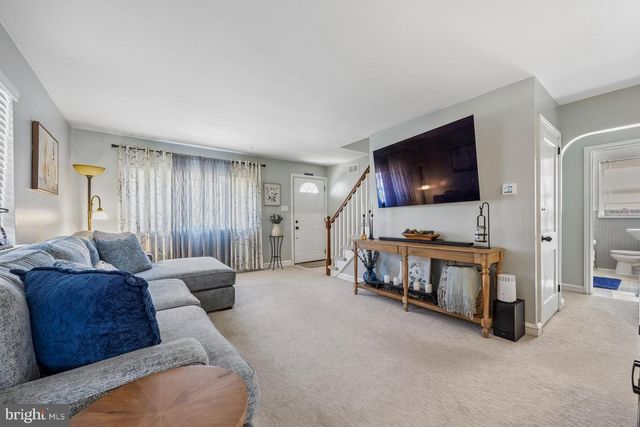 49 LOLLER RD, Hatboro, PA 19040