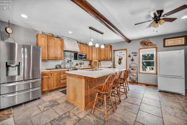 2250 Claus, Vermilion, OH 44089