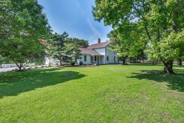2250 Claus, Vermilion, OH 44089