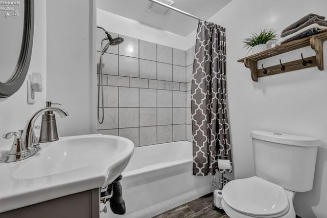 2250 Claus, Vermilion, OH 44089