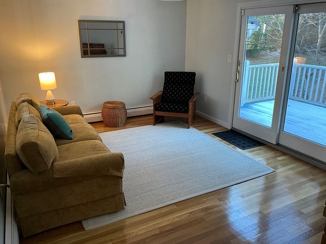 42 Wellington Ln, Duxbury, MA 02332