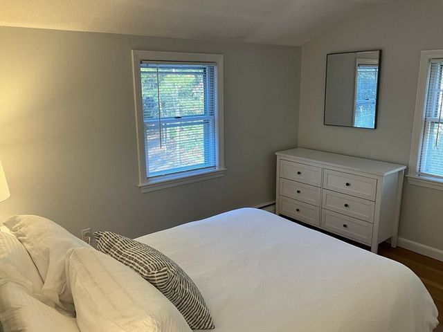 42 Wellington Ln, Duxbury, MA 02332