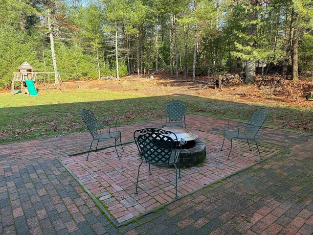 42 Wellington Ln, Duxbury, MA 02332