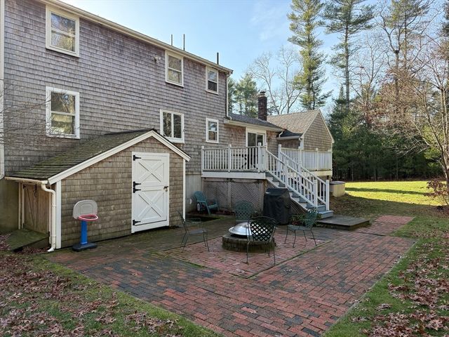 42 Wellington Ln, Duxbury, MA 02332