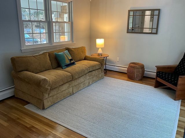 42 Wellington Ln, Duxbury, MA 02332