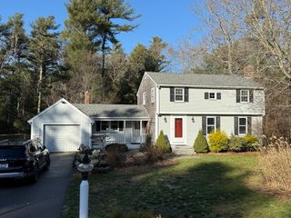 42 Wellington Ln, Duxbury, MA 02332