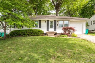 1523 Golden Drive, St Louis, MO 63137