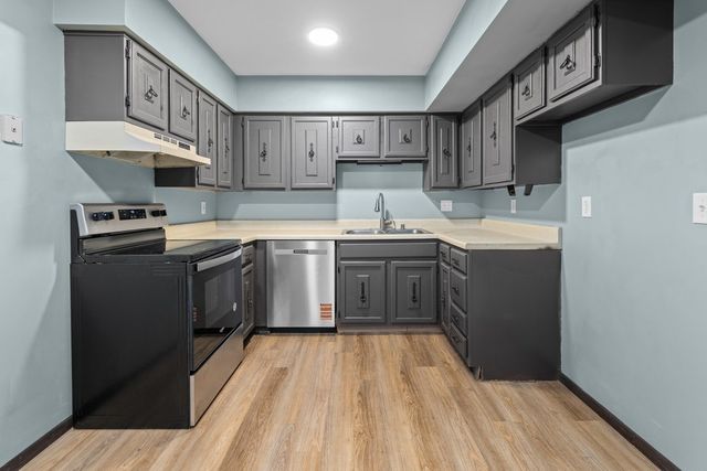 2501 Unit D 26th Avenue, Rock Island, IL 61201