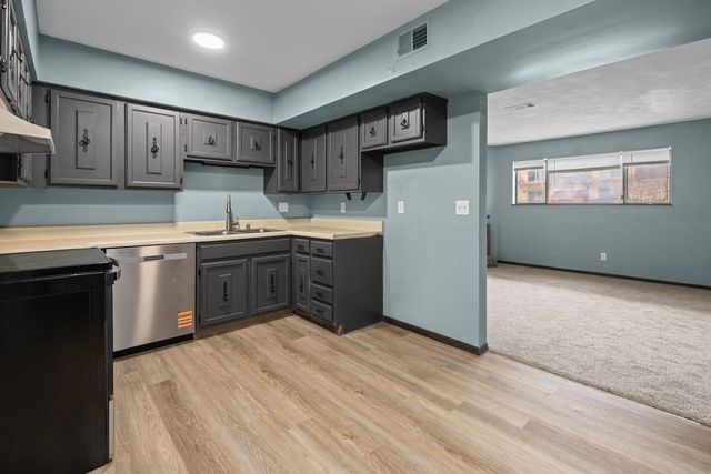 2501 Unit D 26th Avenue, Rock Island, IL 61201