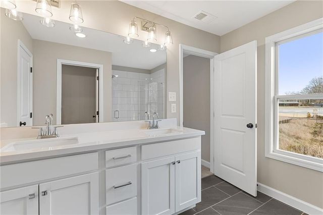 662 Sunstone Lane, Lawrenceville, GA 30043