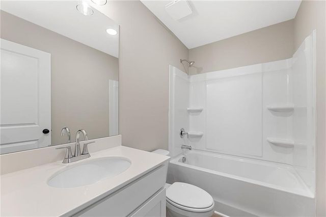 662 Sunstone Lane, Lawrenceville, GA 30043