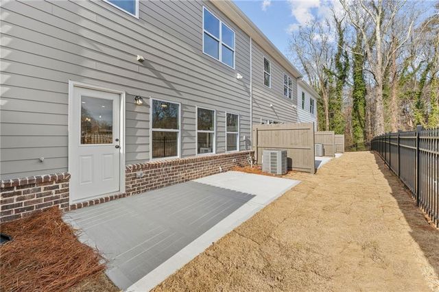 662 Sunstone Lane, Lawrenceville, GA 30043