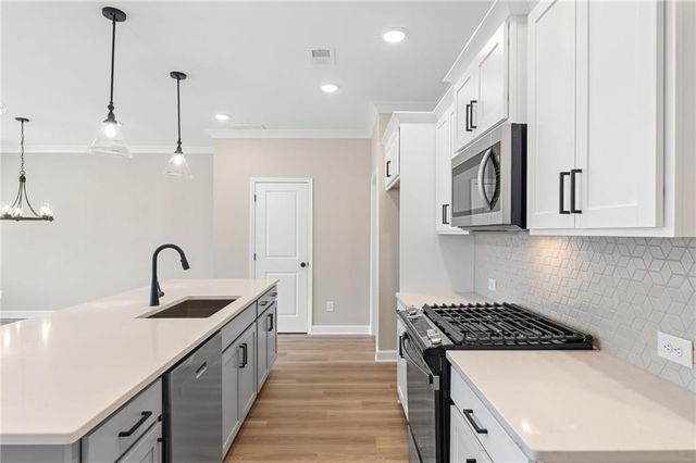 662 Sunstone Lane, Lawrenceville, GA 30043