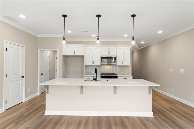 662 Sunstone Lane, Lawrenceville, GA 30043