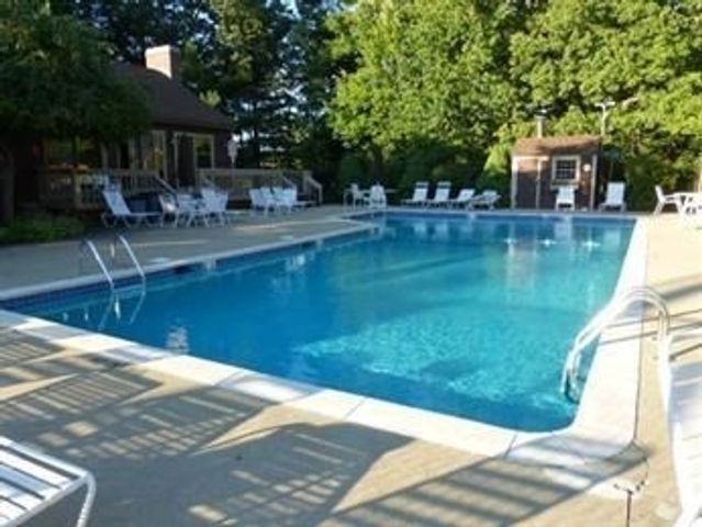 C1 Scotty Hollow Dr C1, Chelmsford, MA 01863