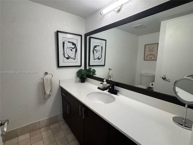 3453 Spring Bluff Pl 12, Lauderhill, FL 33319
