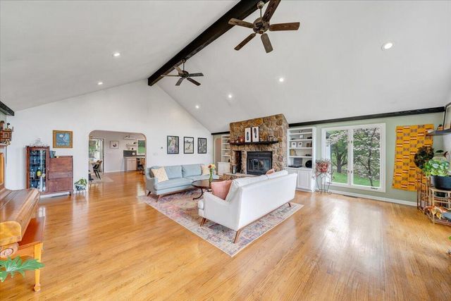 6925 Shaver RD, Roanoke, VA 24018
