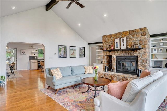 6925 Shaver RD, Roanoke, VA 24018