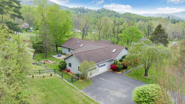 6925 Shaver RD, Roanoke, VA 24018