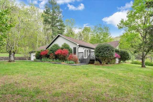 6925 Shaver RD, Roanoke, VA 24018