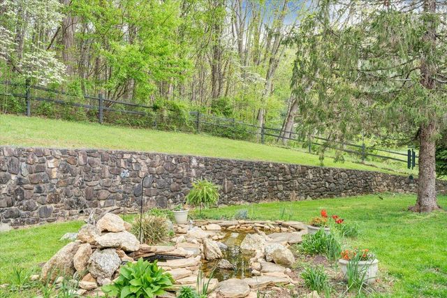 6925 Shaver RD, Roanoke, VA 24018