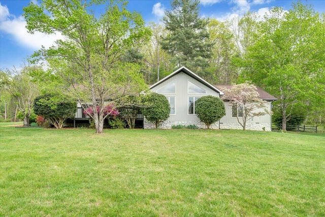 6925 Shaver RD, Roanoke, VA 24018
