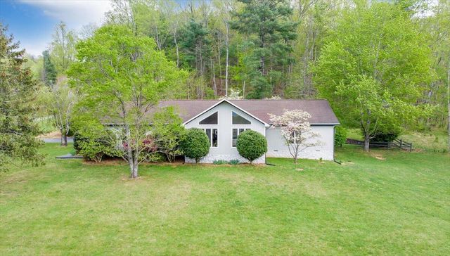 6925 Shaver RD, Roanoke, VA 24018