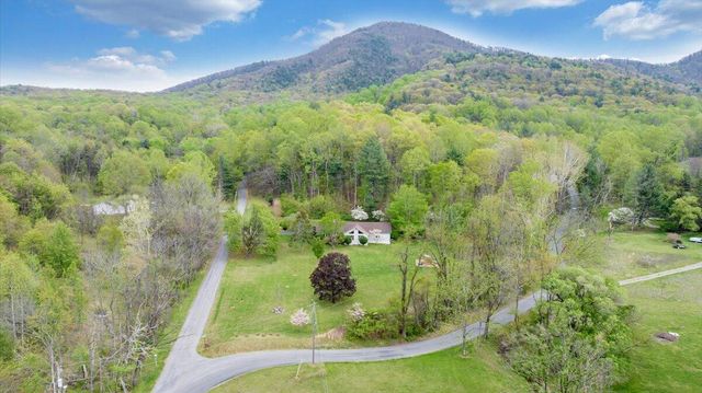 6925 Shaver RD, Roanoke, VA 24018