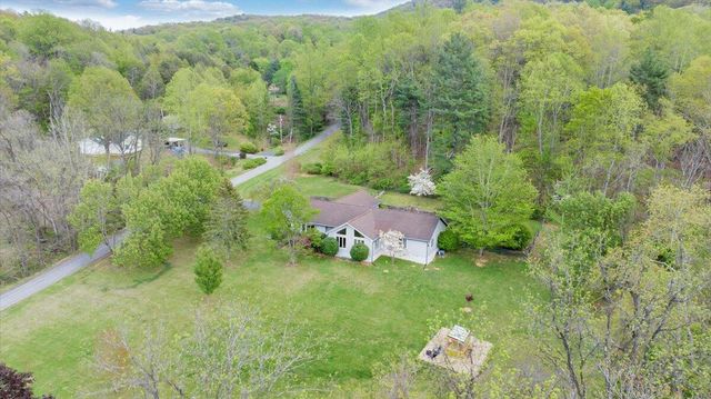 6925 Shaver RD, Roanoke, VA 24018