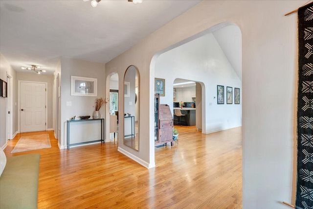 6925 Shaver RD, Roanoke, VA 24018