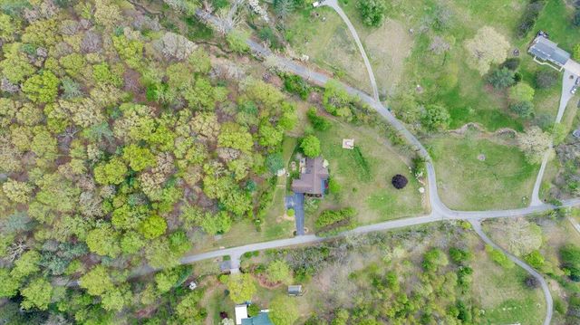 6925 Shaver RD, Roanoke, VA 24018