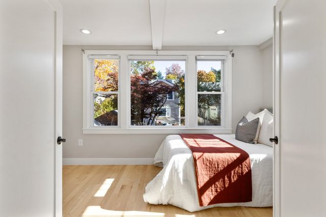303 Russett, Brookline, MA 02467