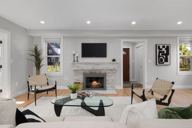 303 Russett, Brookline, MA 02467
