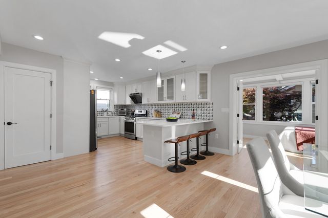 303 Russett, Brookline, MA 02467