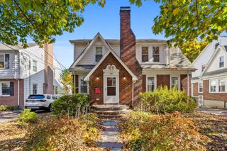 303 Russett, Brookline, MA 02467
