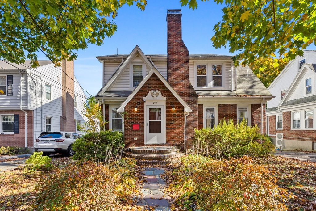 303 Russett, Brookline, MA 02467