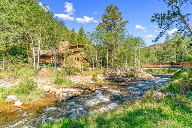 21692 S Saint Vrain Drive, Lyons, CO 80540