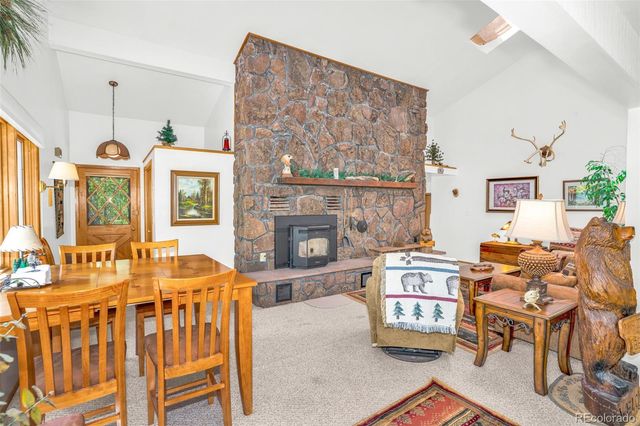 21692 S Saint Vrain Drive, Lyons, CO 80540