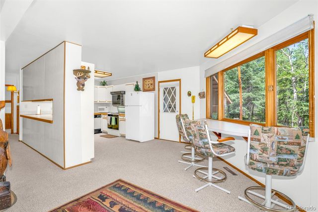 21692 S Saint Vrain Drive, Lyons, CO 80540