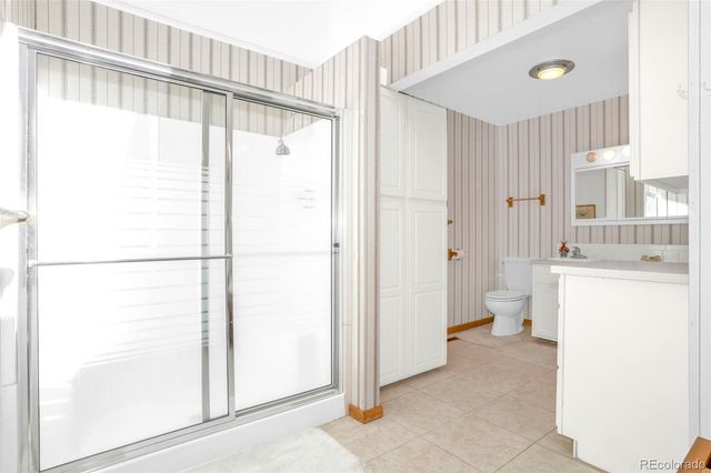 21692 S Saint Vrain Drive, Lyons, CO 80540