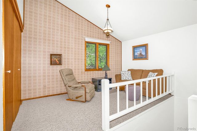 21692 S Saint Vrain Drive, Lyons, CO 80540