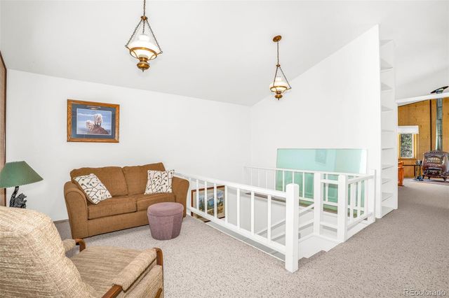 21692 S Saint Vrain Drive, Lyons, CO 80540