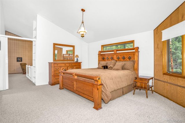 21692 S Saint Vrain Drive, Lyons, CO 80540