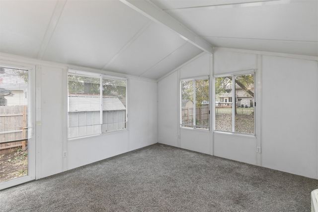 712 NE 9th Street, Grimes, IA 50111